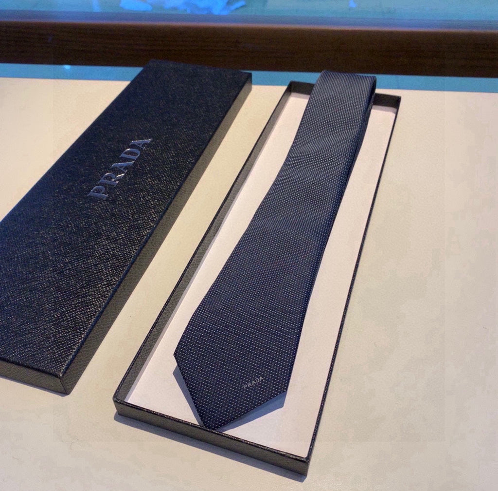 Prada Style Men's Solid Navy Silk Tie