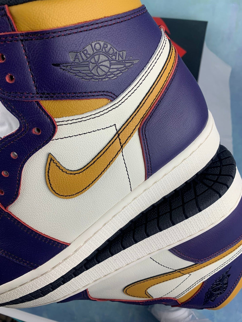Air Jordan 1 High Lakers Purple Scratch-Off Unisex Sneakers CD6578-507