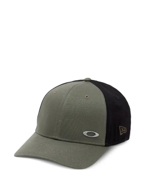Oakley Tinfoil Trucker baseball cap