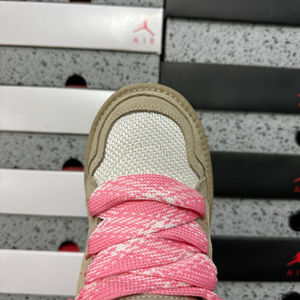 UGG Lowmel Lace-Up Sneaker – Suede & Mesh Low-Top Trainer with Pink UGGplush Lining, Embroidered Charm & Braided Pink Laces in Jasmine