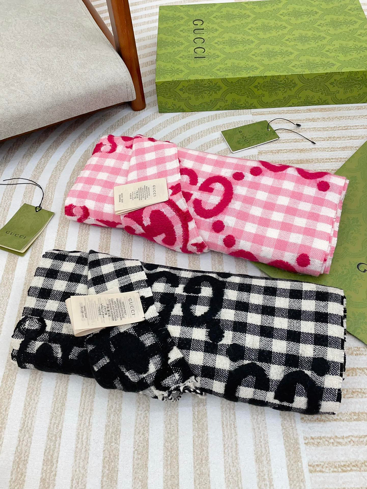 SCARF 220 CM IN BRIGHT PINK MIX WHITE WOOL 401164