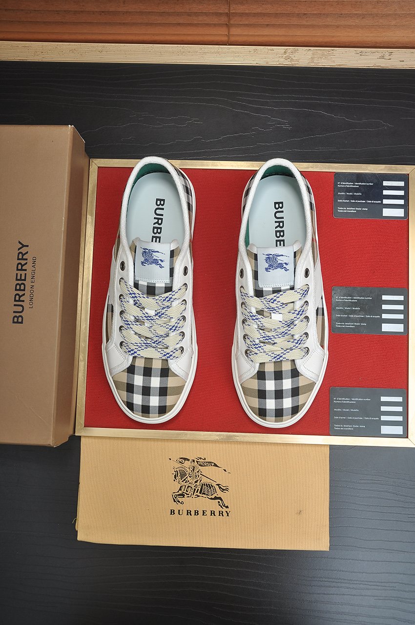 Burberry Check Low-Top Sneakers - Padded Collar